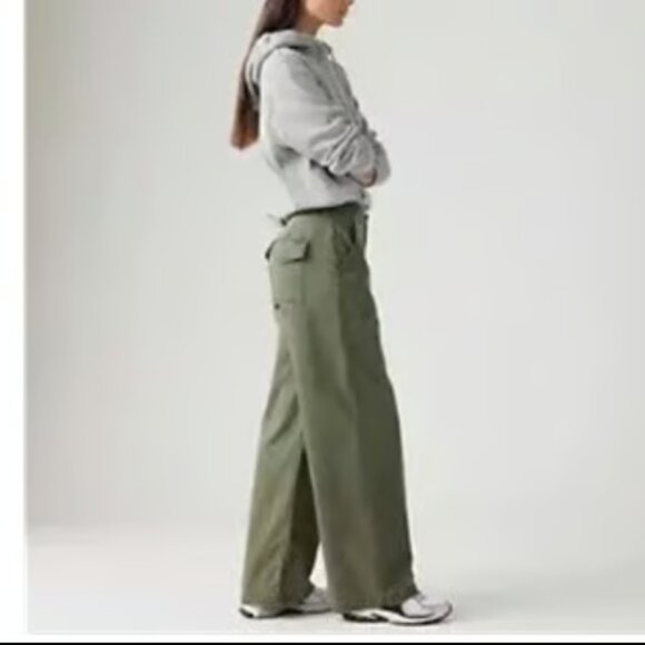 LEVI'S LEVIS SURPLUS STRAIGHT MILITARY OLIVE GREEN SLOUCHY CARGO PANT NWT $98 29 - Picture 6 of 11